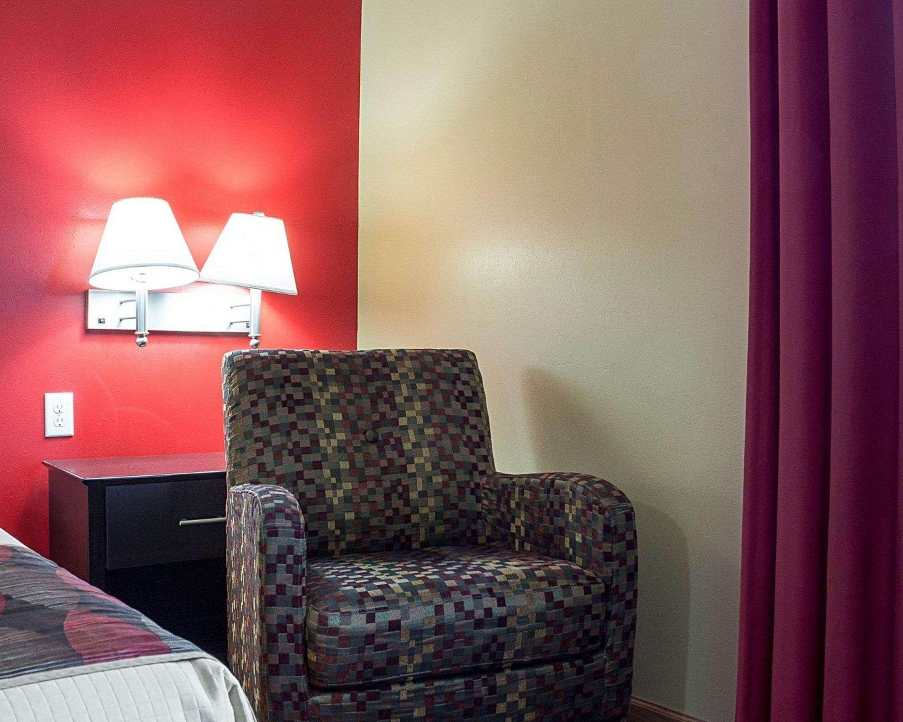 Econo Lodge Джеймстаун Екстер'єр фото