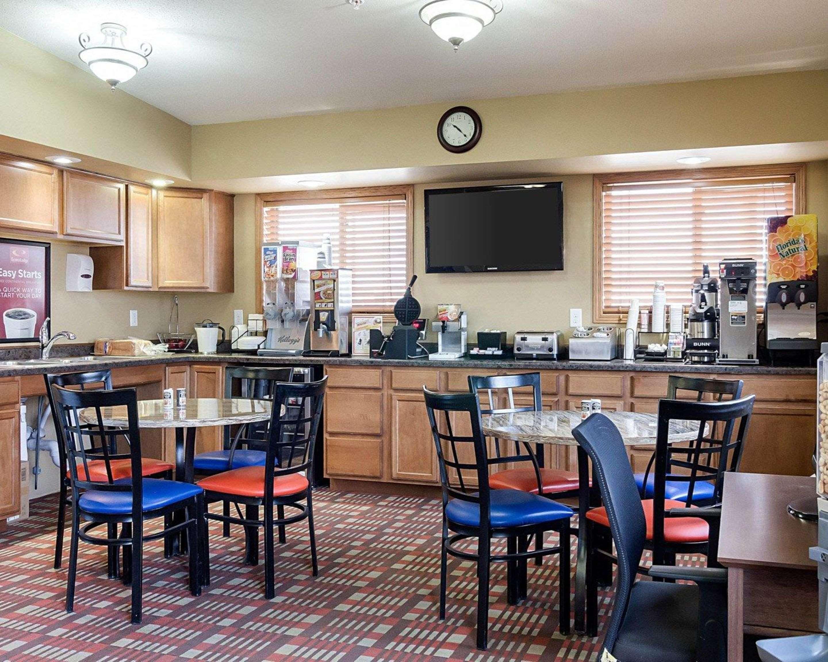 Econo Lodge Джеймстаун Екстер'єр фото
