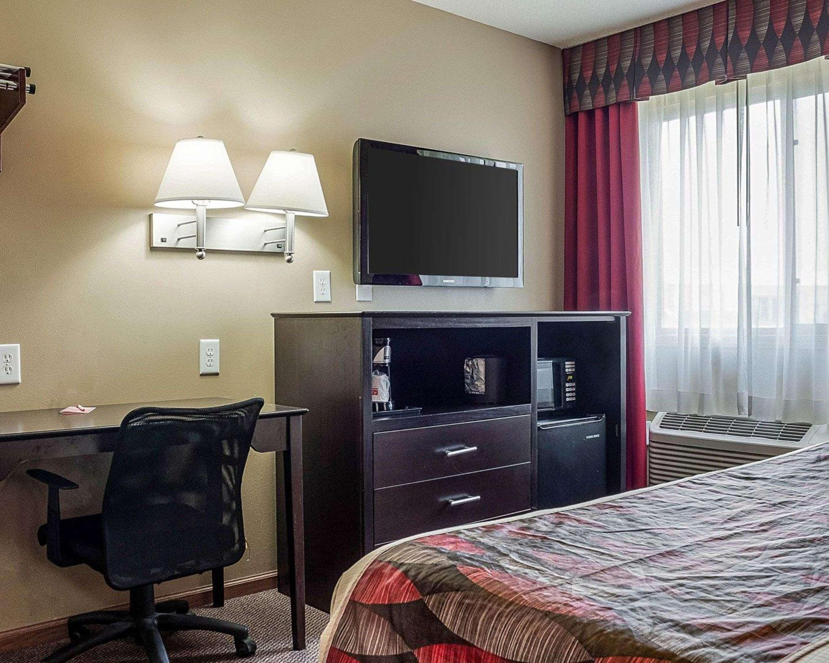 Econo Lodge Джеймстаун Екстер'єр фото